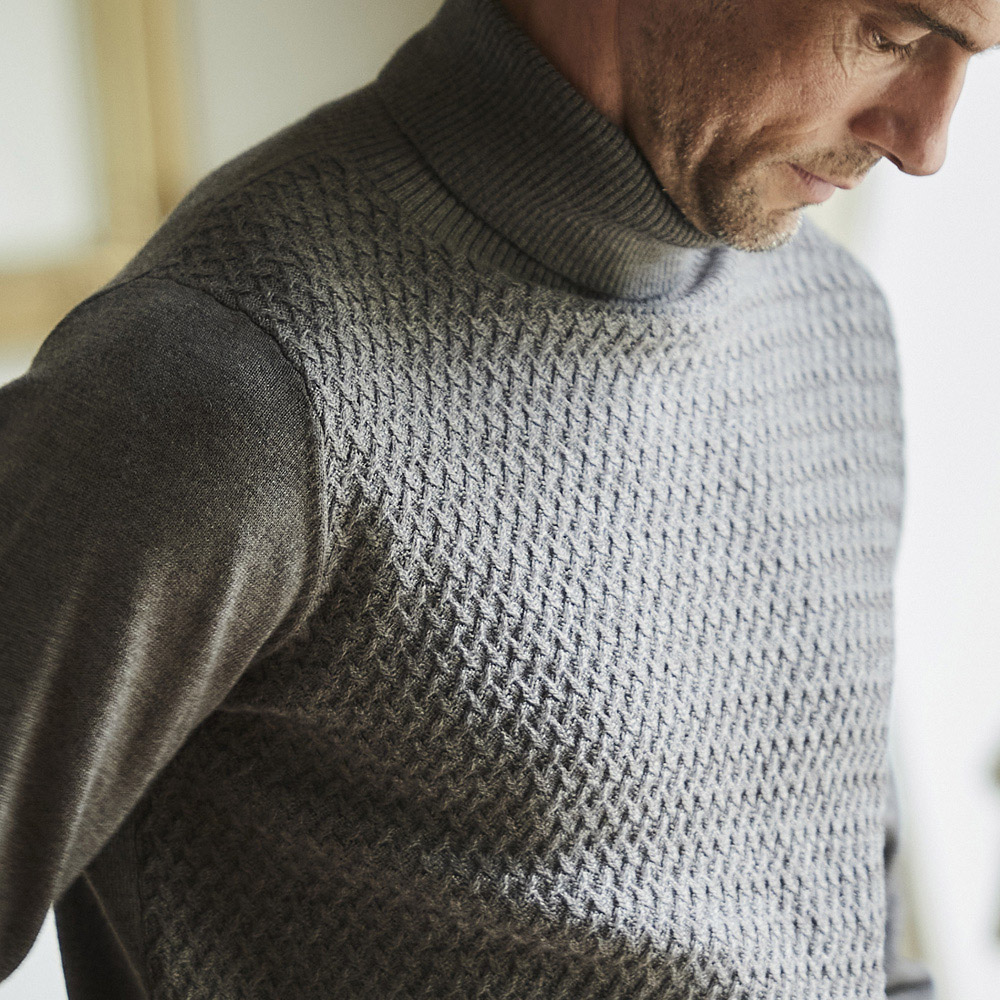 イタリアンキャッシュウール 編み柄 切り替え タートルネックセーター 